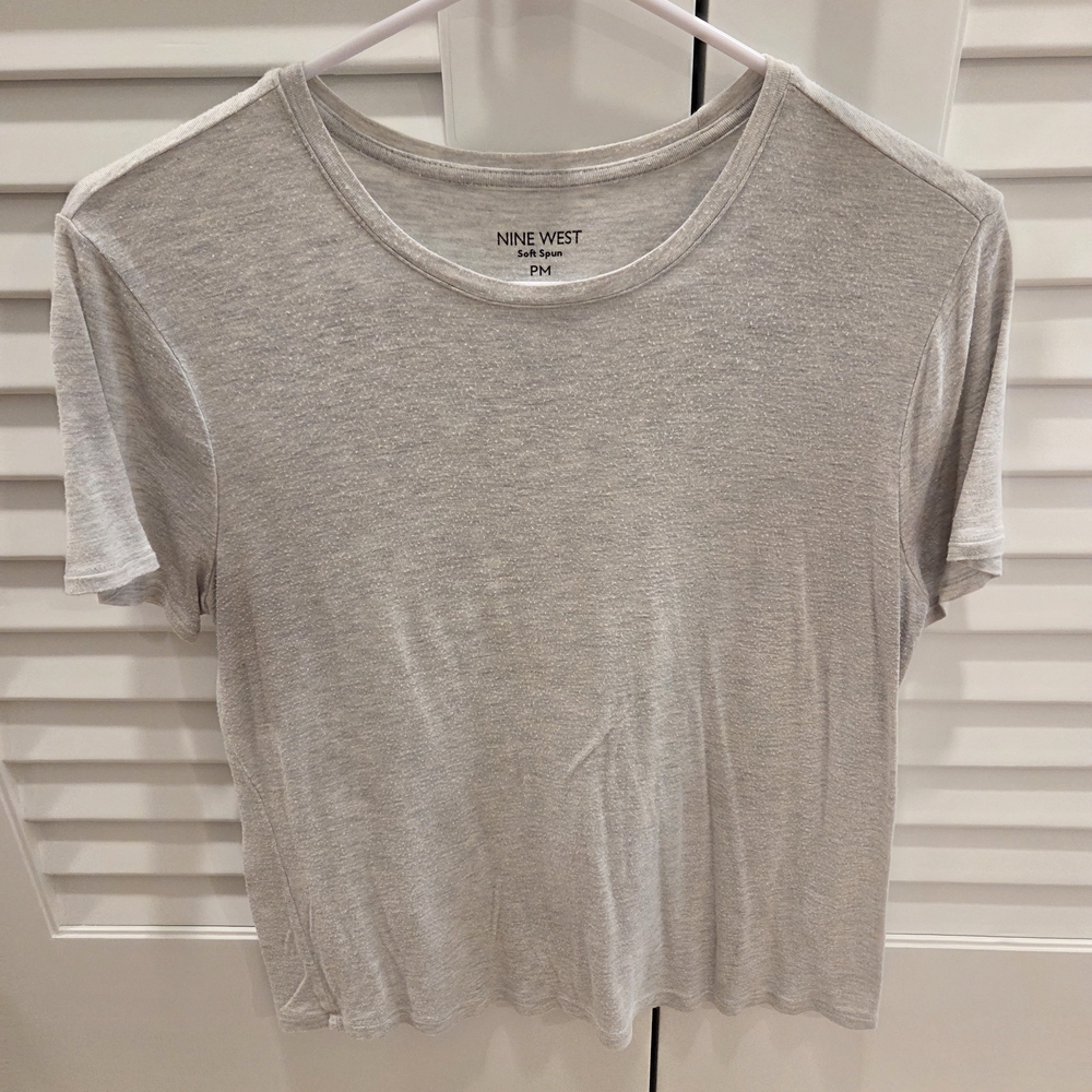 Nine West Light Gray Short Sleeve Tee